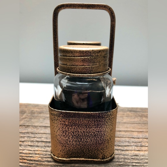 NEW Burnished Gold Rustic Look Salt & Pepper Shaker Set in Tray - Picture 5 of 10